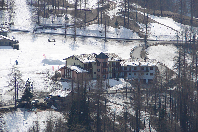 The Residence from the gondola to 'La Salette'. (Foto: Stefano Gorret)