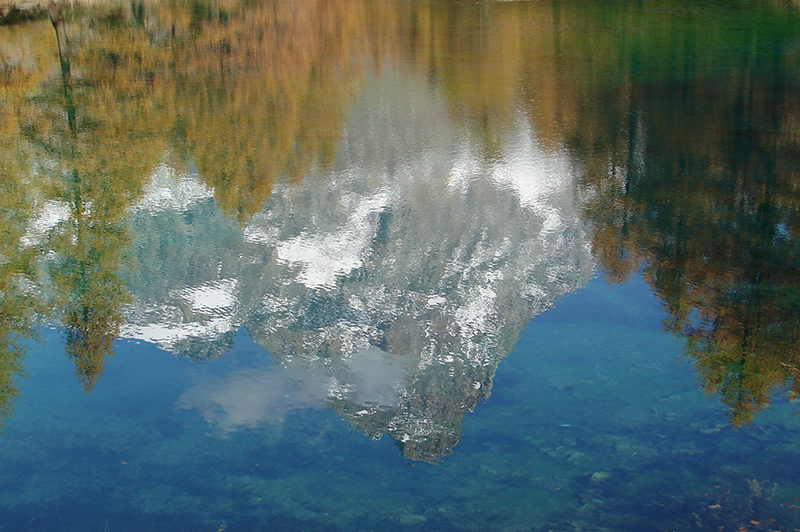 The Mount Cervino reflected in the 'Blue Lake'. (Foto: Stefano Gorret)